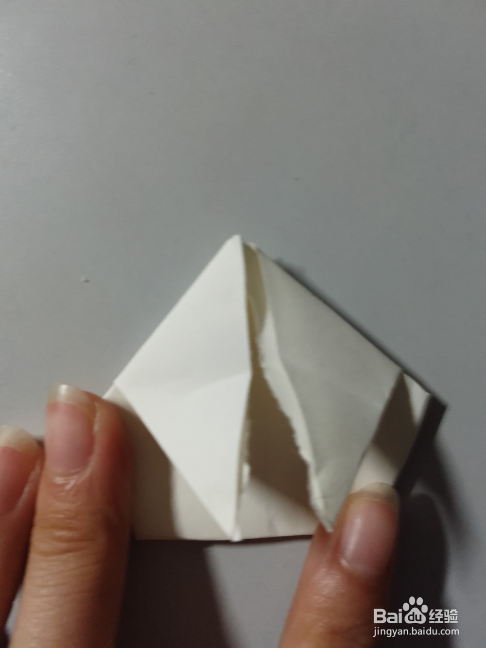 如何叠一只纸青蛙