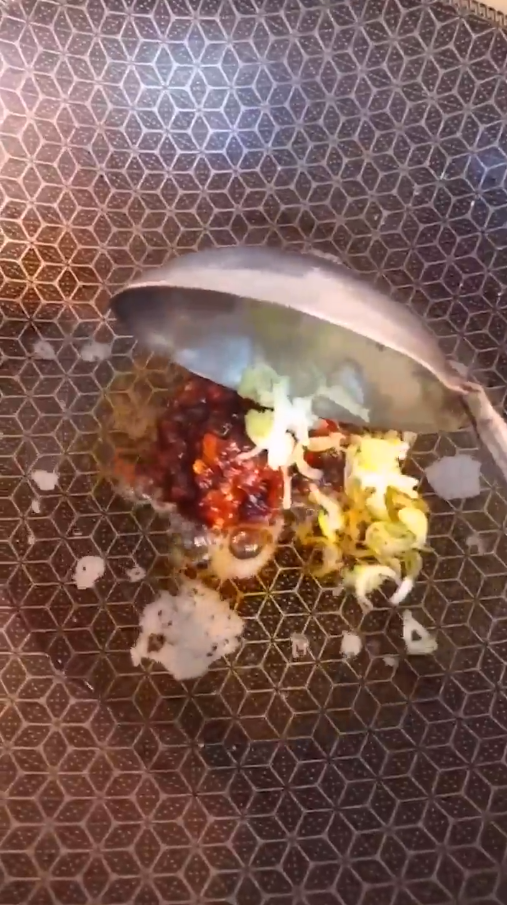 水煮干豆腐皮怎么做？