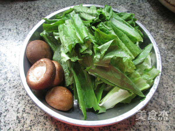 香菇炒油麦菜