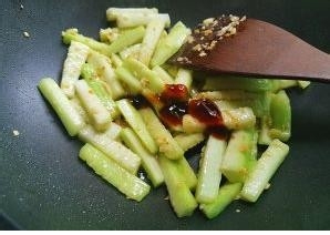 丝瓜这样做，简单又营养