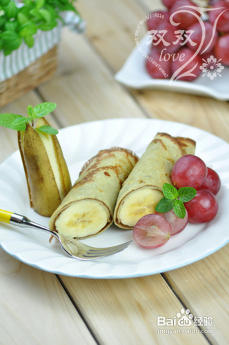 如何将早餐饼和水果巧妙搭配——香蕉鸡蛋饼