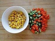 三色炒虾仁的制作方法