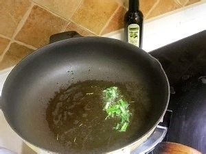 时蔬坚果炒虾仁的做法