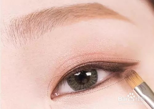 学会一种持久眼妆，想不美都难