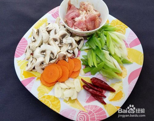下饭菜:葱香蘑菇炒肉片