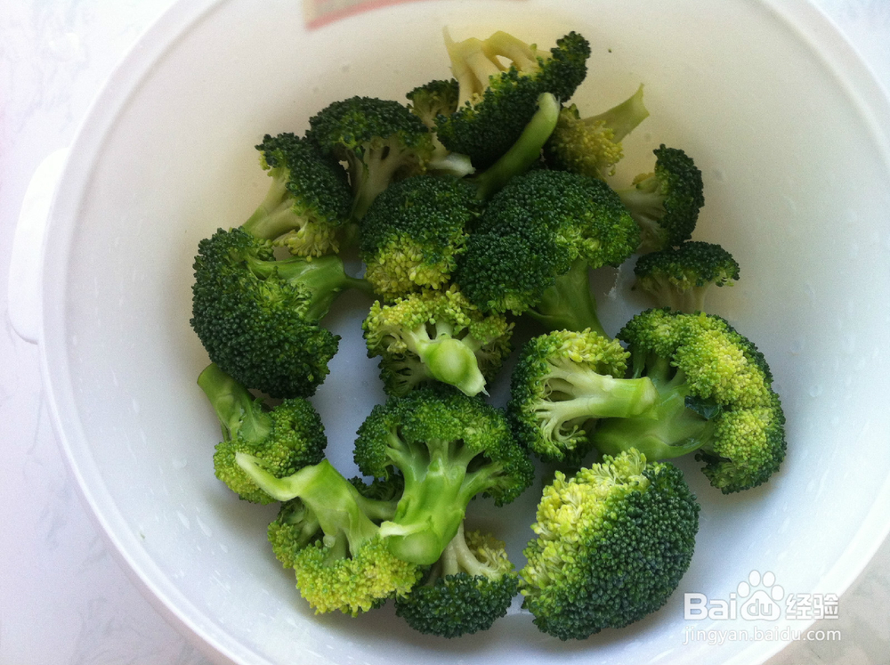 凉拌西兰花——吃素有益健康 减肥菜谱