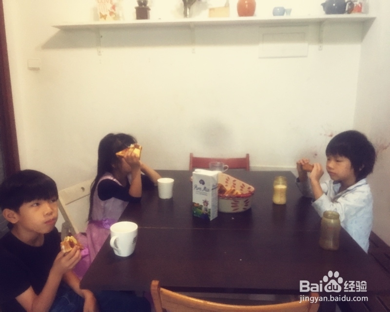 味道绝美的法式吐司花生酱香蕉三明治