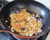 五色炒饭的做法