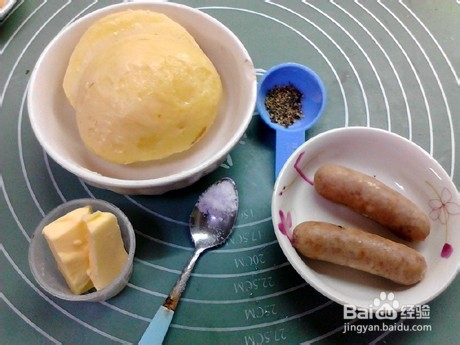 烤肠薯泥茼蒿面包的步骤