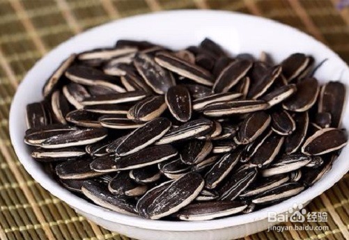 葵花籽的作用有哪些，哪些人不适合吃？