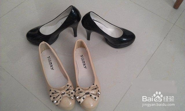 女孩穿高跟鞋应注意的事项