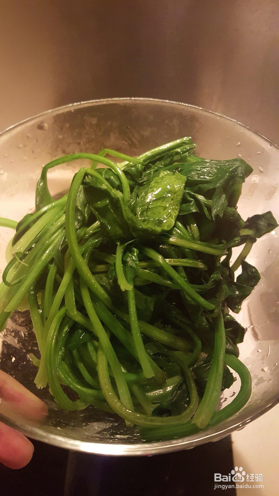 夏季美食之凉拌菠菜