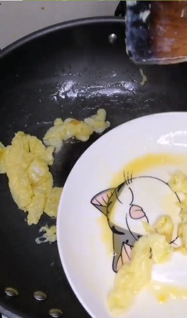 怎么做青椒火腿炒蛋