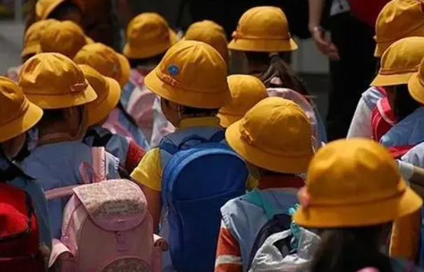 简述古代学前教育的基本形式和特点