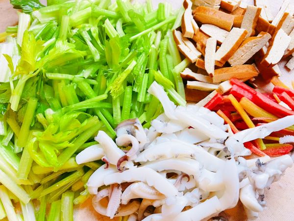 零卡菜品芹菜目鱼