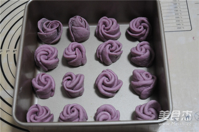 浪漫小点心——玫瑰挤挤面包