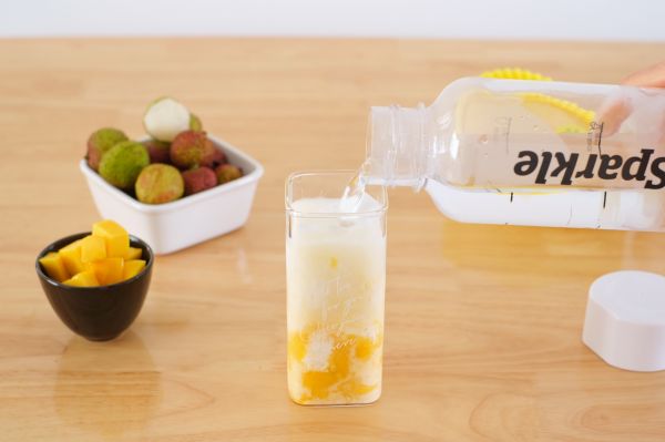 芒果椰乳气泡水