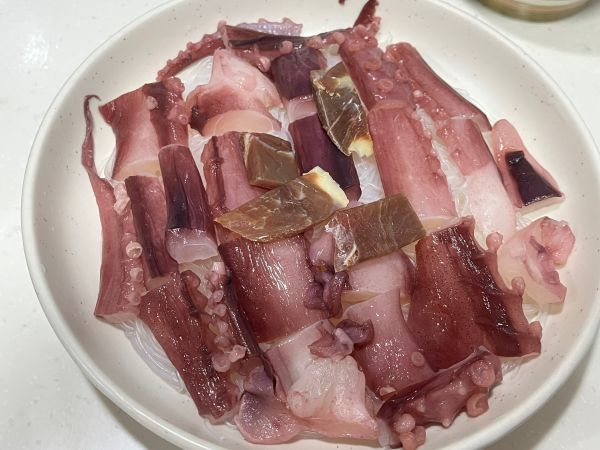 鱿鱼花雕粉丝煲