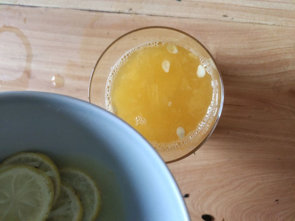 黄西瓜柠檬薄荷饮