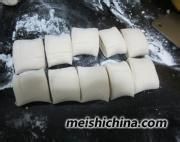 榴莲包的做法