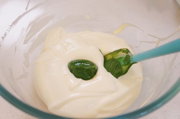 樱花抹茶戚风蛋糕