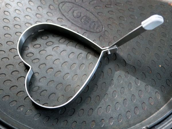 溏心蛋鳕鱼松三明治