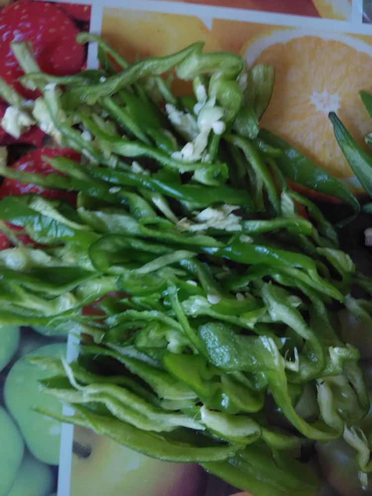 黑木耳炒肉片的做法，味道特别棒！