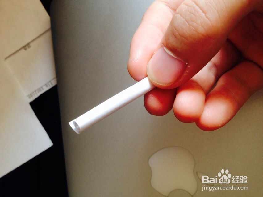 家中自救断腿小鸟的方法-仅供参考