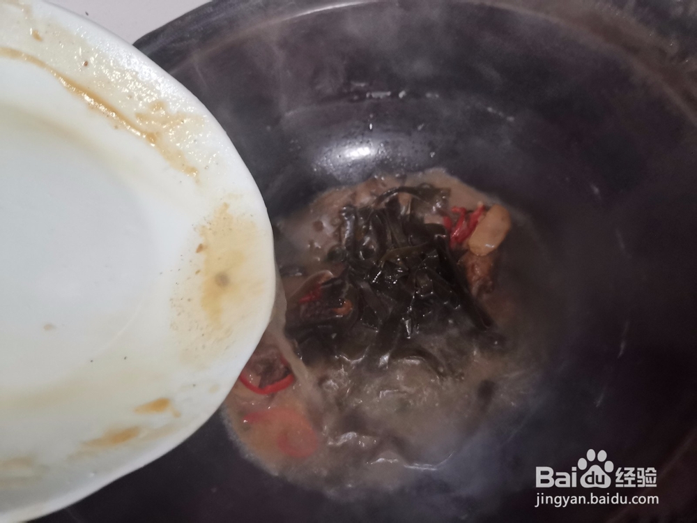 五花肉剩菜炖海带块