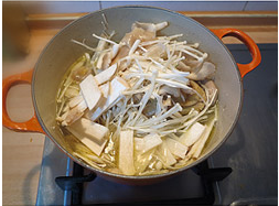菌菇炖鸡汤怎么做