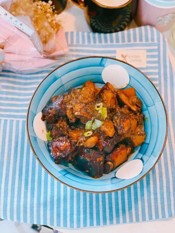 红烧排骨炖土豆板栗