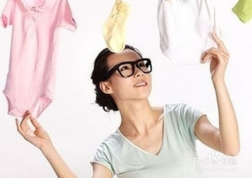 新生儿发烧时家长该如何护理