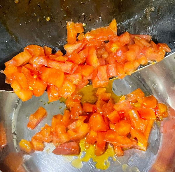 西红柿黄瓜肉丸汤