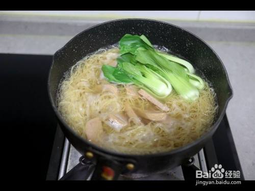 午餐肉青菜虾面