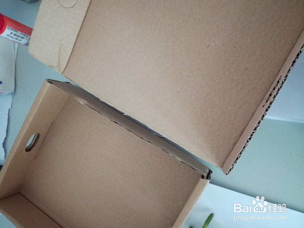 快递盒、矿泉水瓶的二次利用