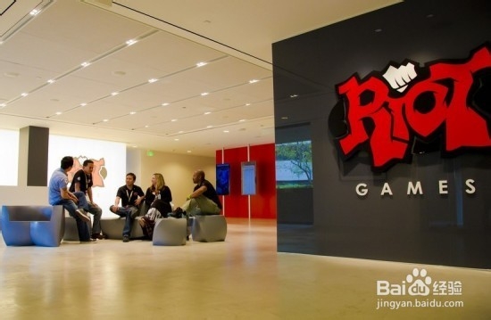 英雄联盟制作公司