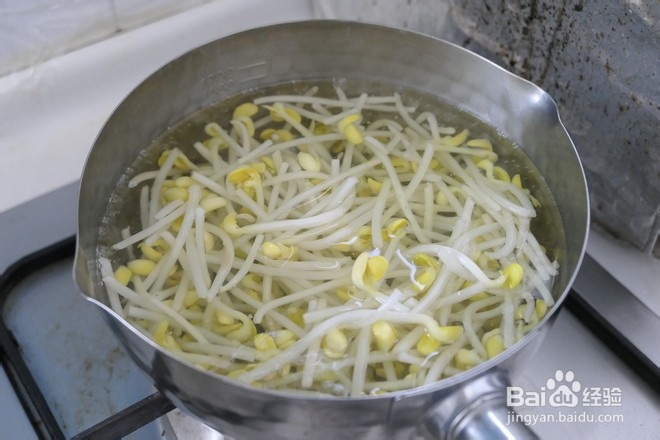 菠菜拌黄豆芽