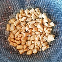 减脂餐黄瓜炒鸡丁好吃不胖