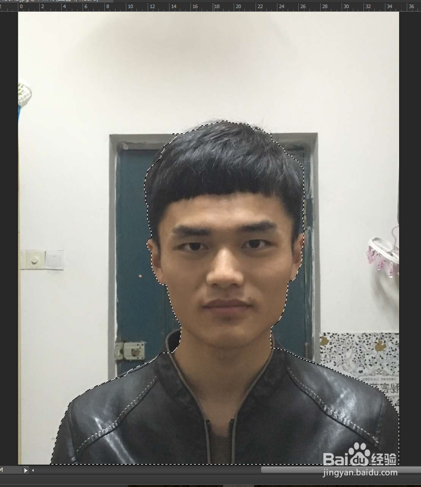 如何用Photoshop给自己扣出证件照