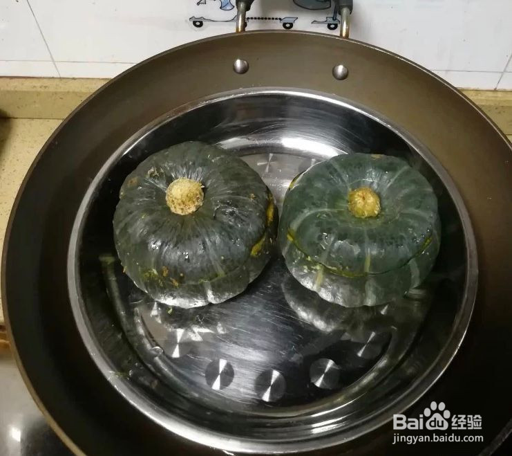 南瓜里面蒸米饭的做法