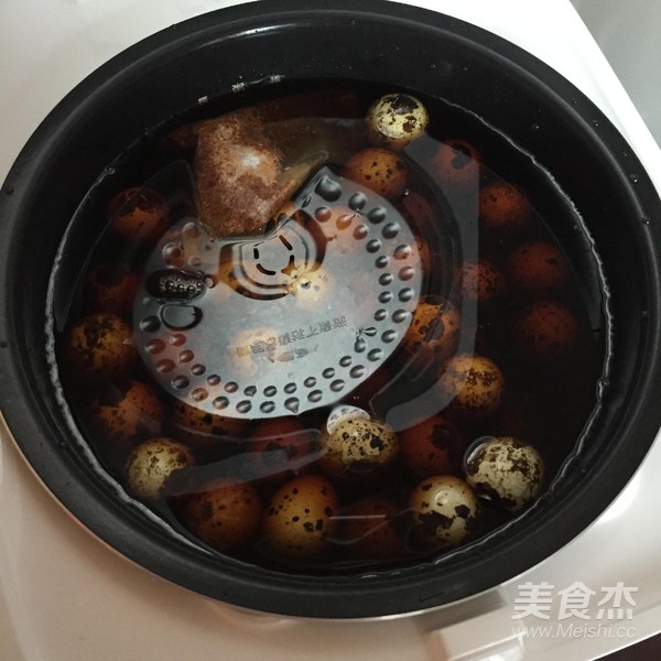 卤鹌鹑蛋的做法