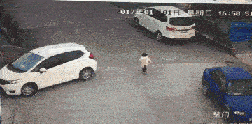 如何避开驾车盲区？