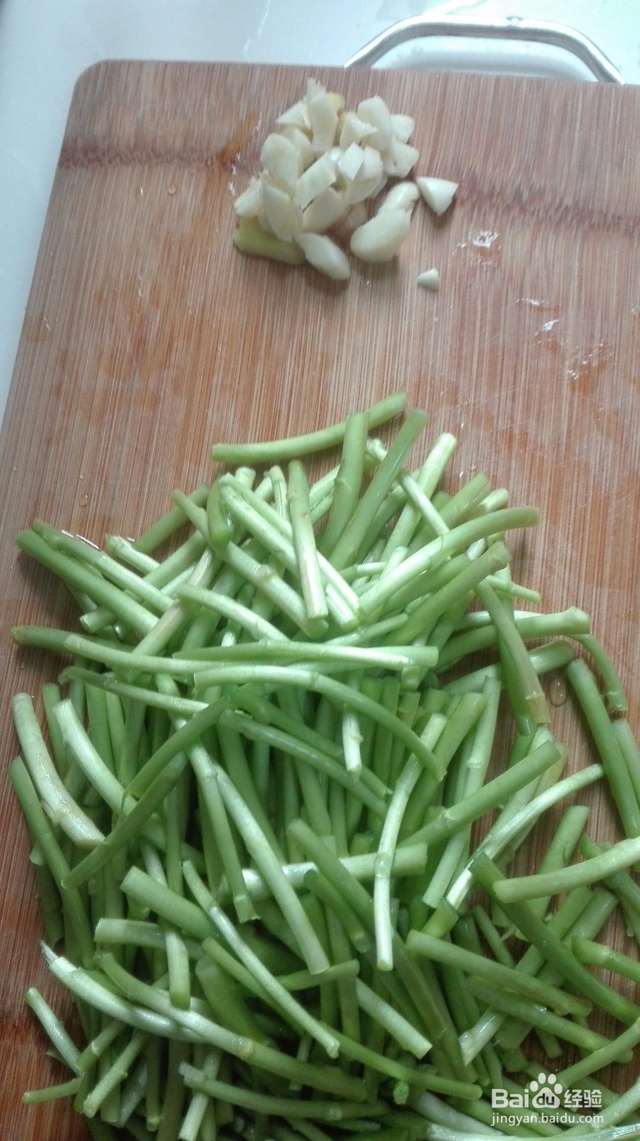 腊肉怎么吃？腊肉炒藜蒿