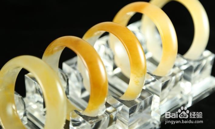 白色金丝玉手镯真假图解