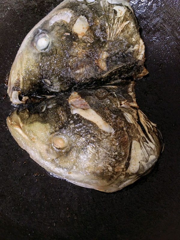 酸菜水豆腐鱼头煲