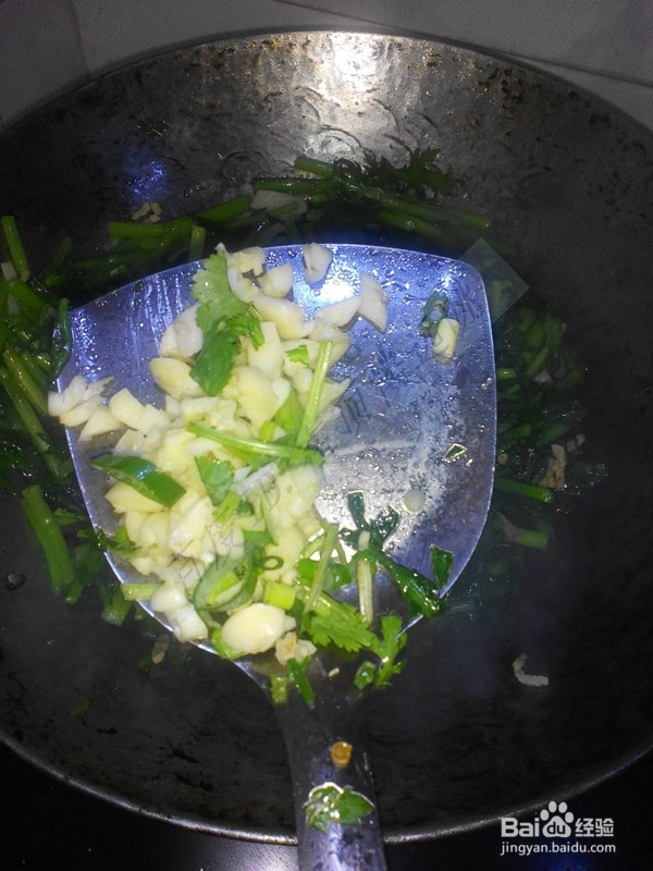蒜蓉茼蒿小炒肉丝