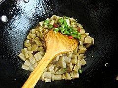 麻辣藕丁的做法