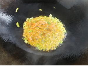 比王刚做的还好吃的黄金蛋炒饭粒粒分明颗颗饱满