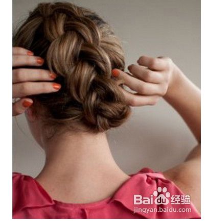 简单盘发编出来的精致感