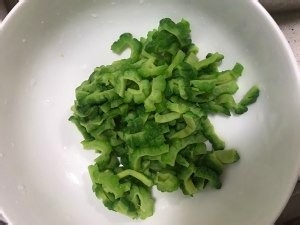 食补佳品凉拌苦瓜的做法